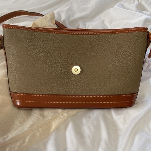 Authentic Dooney and Bourke  Leather Vingtage Taupe Handbag - Picture 3 of 12